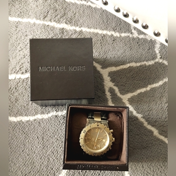 Michael Kors Chronograph MK 5597 Dylan Bronze Stopwatch - Picture 8 of 13